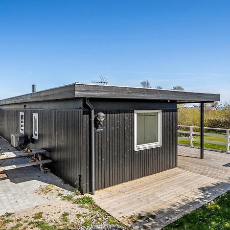 2 Bedroom Stunning Home In Strøby Ladeplads Eksteriør billede