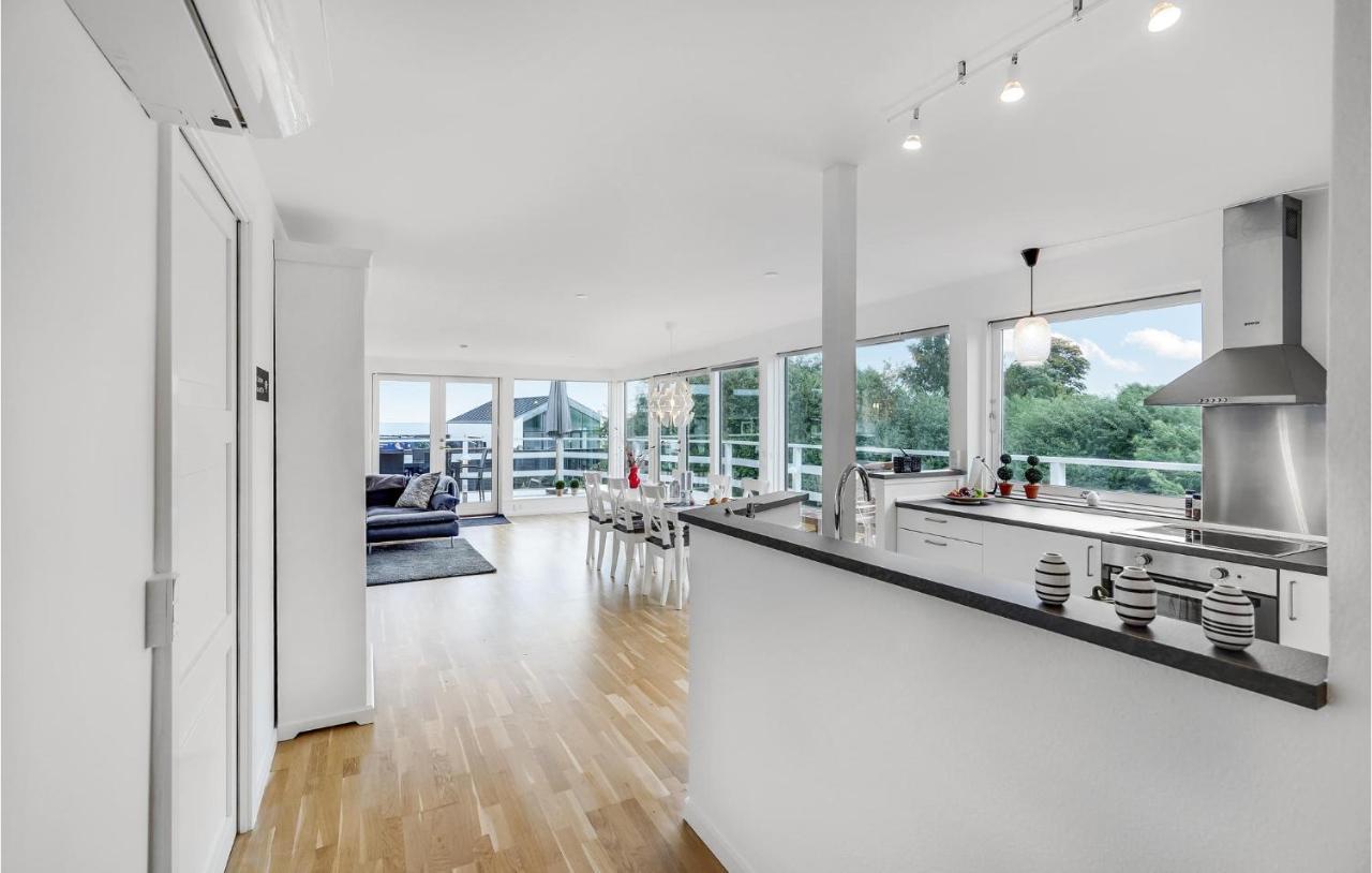 2 Bedroom Stunning Home In Strøby Ladeplads Eksteriør billede