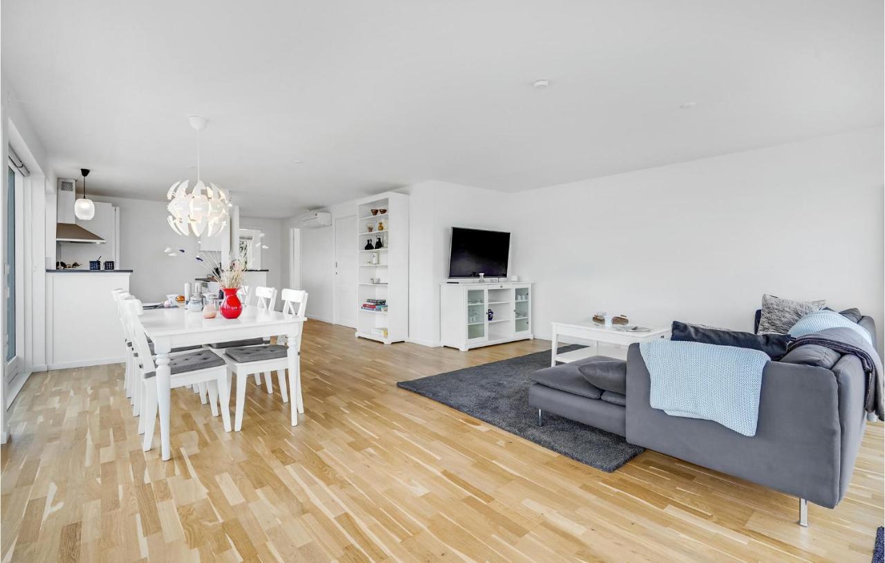 2 Bedroom Stunning Home In Strøby Ladeplads Eksteriør billede